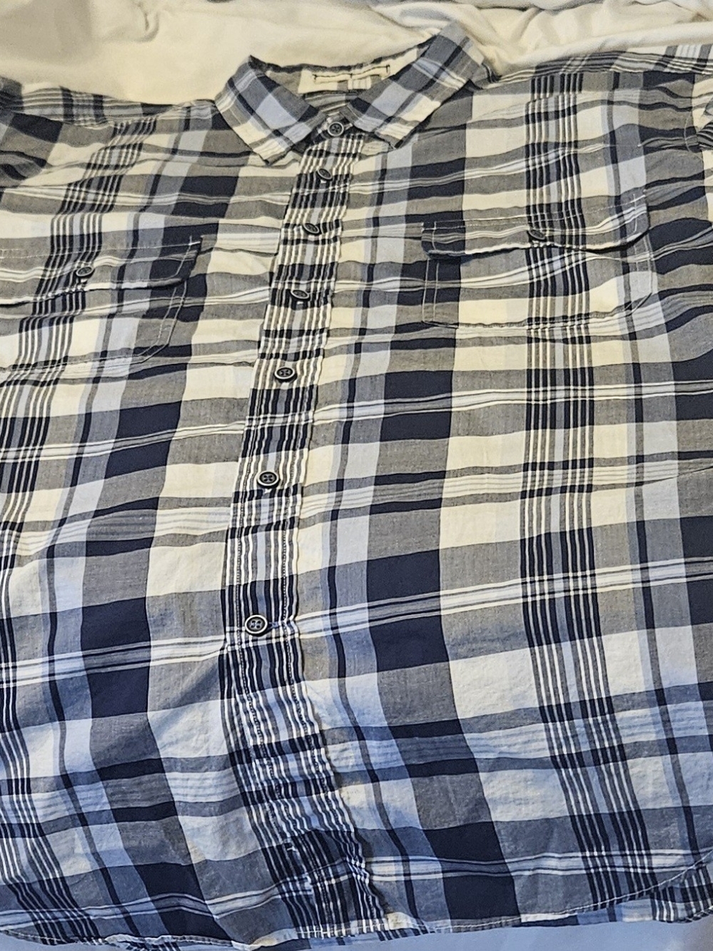 Nautica Navy and Light Blue Plaid Button-Down ShirtSuze XL